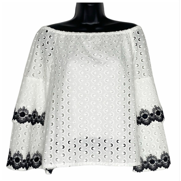 BAILEY/44 Phlox Eyelet Peasant Top – Black Floral Embroidery – Size M - Picture 2 of 8